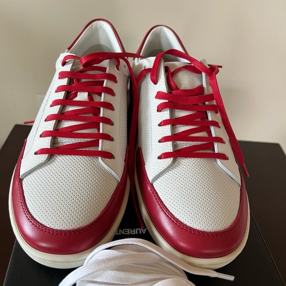 Saint Laurent men’s Court Classic Leather Low-Top Sneakers - Picture 6 of 14